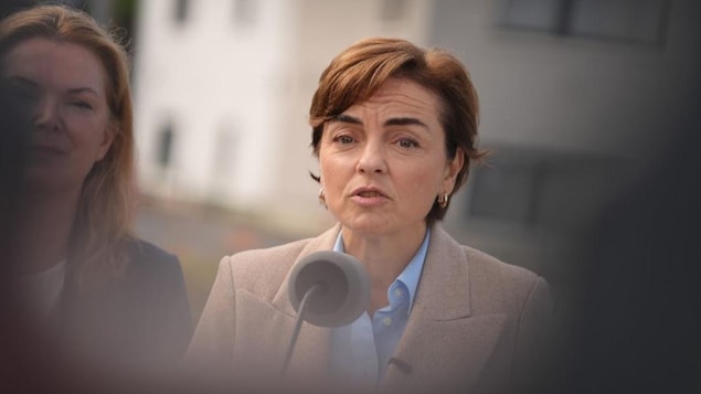 La campagne électorale bousculée par la guerre tarifaire