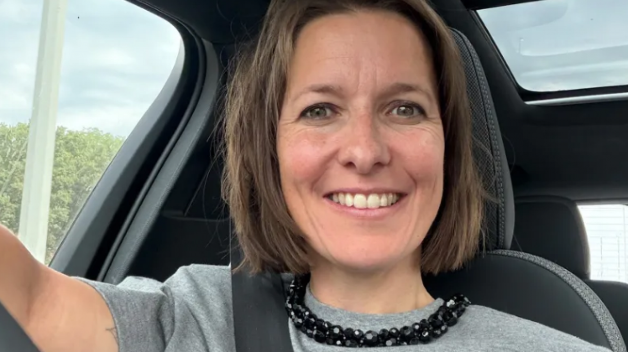 Anne, une maman belge de cinq enfants, reçoit une lourde amende du fisc après un terrible malentendu : « Ils ont débarqué à sept dans la boutique »