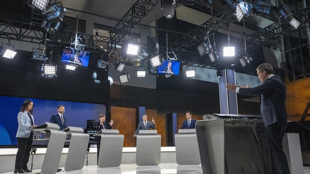 Débat des chefs : tarifs, coût de la vie et… référendum au cœur des échanges