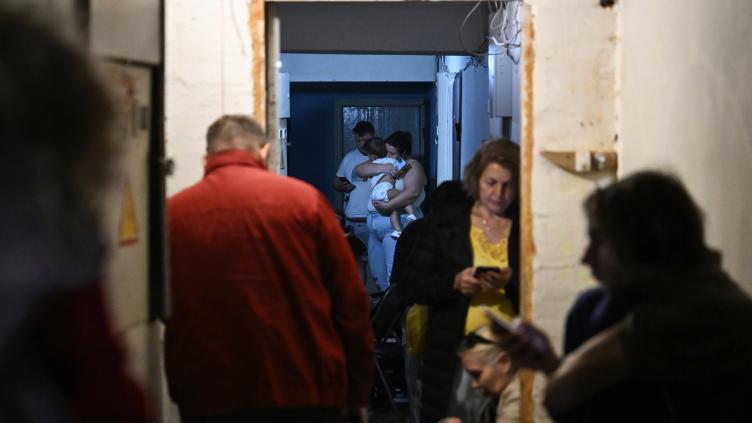Kiev visée par des missiles russes, au moins deux morts