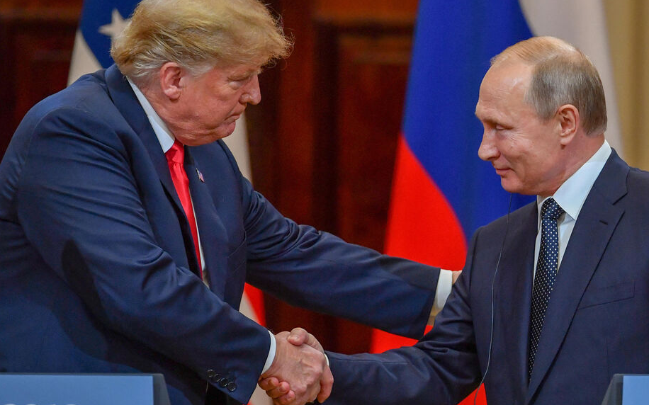 Pourparlers de paix: Poutine et Trump ont parlé avec une «extrême franchise» de l’Ukraine