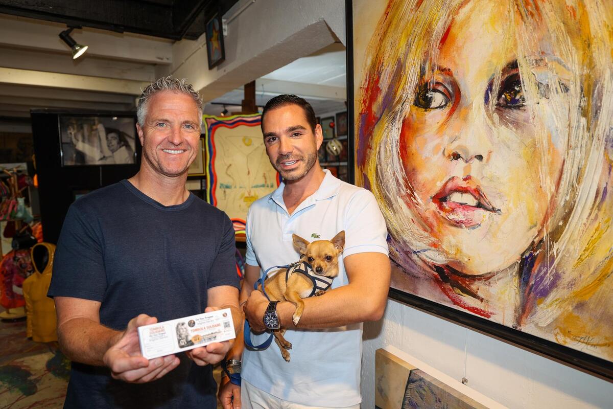 «Saint-Tropez est devenu la capitale des animaux» : Ralf Schumacher et son mari Etienne Bousquet Cassagne s’engagent pour la cause animale ce vendredi à Saint-Tropez
