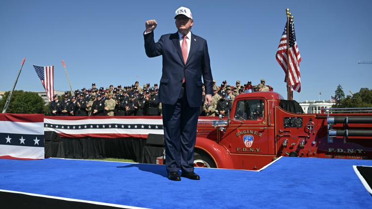 Trump réunit son camp et joue la tête de gondole avant les élections de mi-mandat