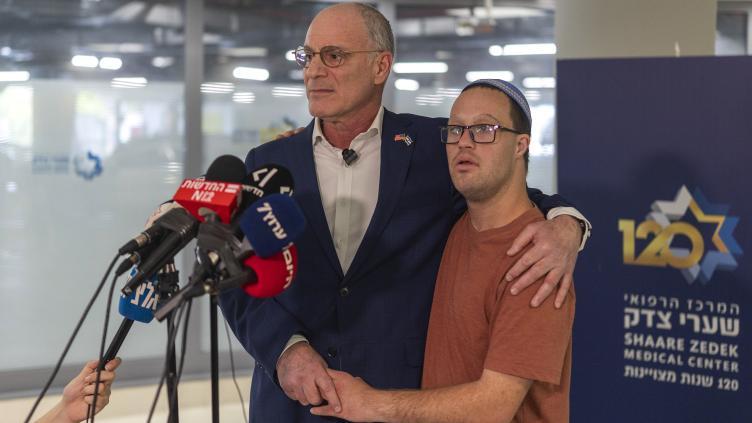 Cisjordanie: l'ambassadeur israélien s'en prend à la France, son fils toujours "en danger"