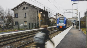 Isère. Il outrage une contrôleuse d'un TER et blesse des gendarmes : « À bientôt 30 ans, il faut arrêter les conneries »