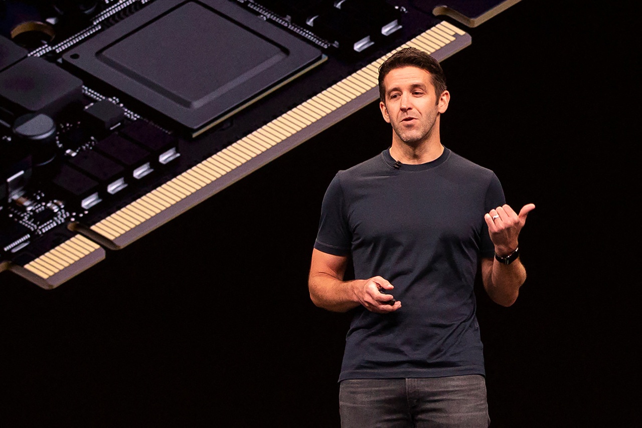 Nouveauté Apple: L’iPhone pliable arrive à plus de 2000 dollars, pénurie oblige