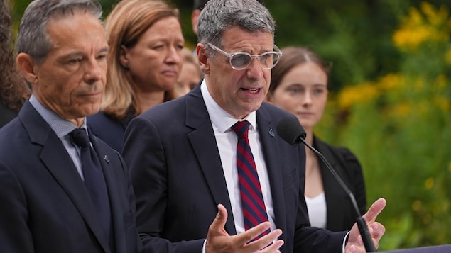 Le PCQ dévoile son cadre financier le jour du premier grand rendez-vous télévisé des chefs