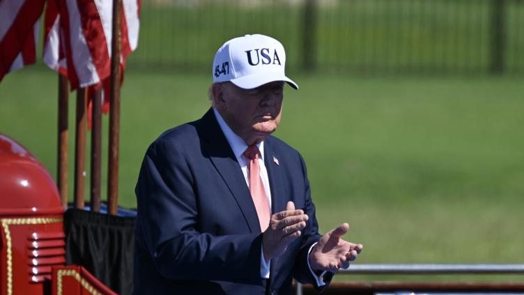 Le conflit entre Washington et Ottawa s'envenime: Trump interdit des produits canadiens