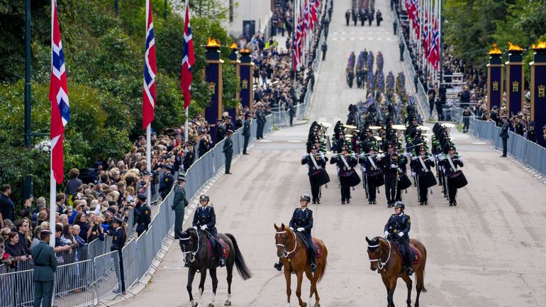 Norvège : les funérailles du roi Harald V ont débuté, en présence de nombreuses personnalités et sous très haute sécurité