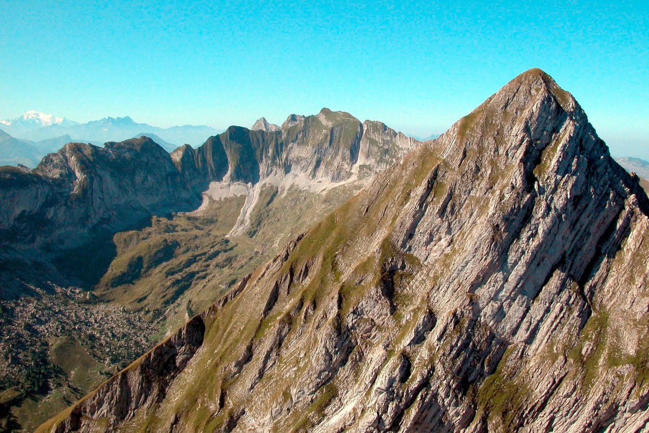 Drame au Vanil-Noir: Un Vaudois de 79 ans se tue après une chute de 200 mètres