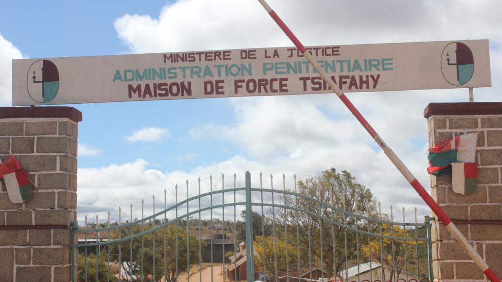 Madagascar: l’épouse du colonel Patrick Rakotomamonjy dénonce ses conditions de détention