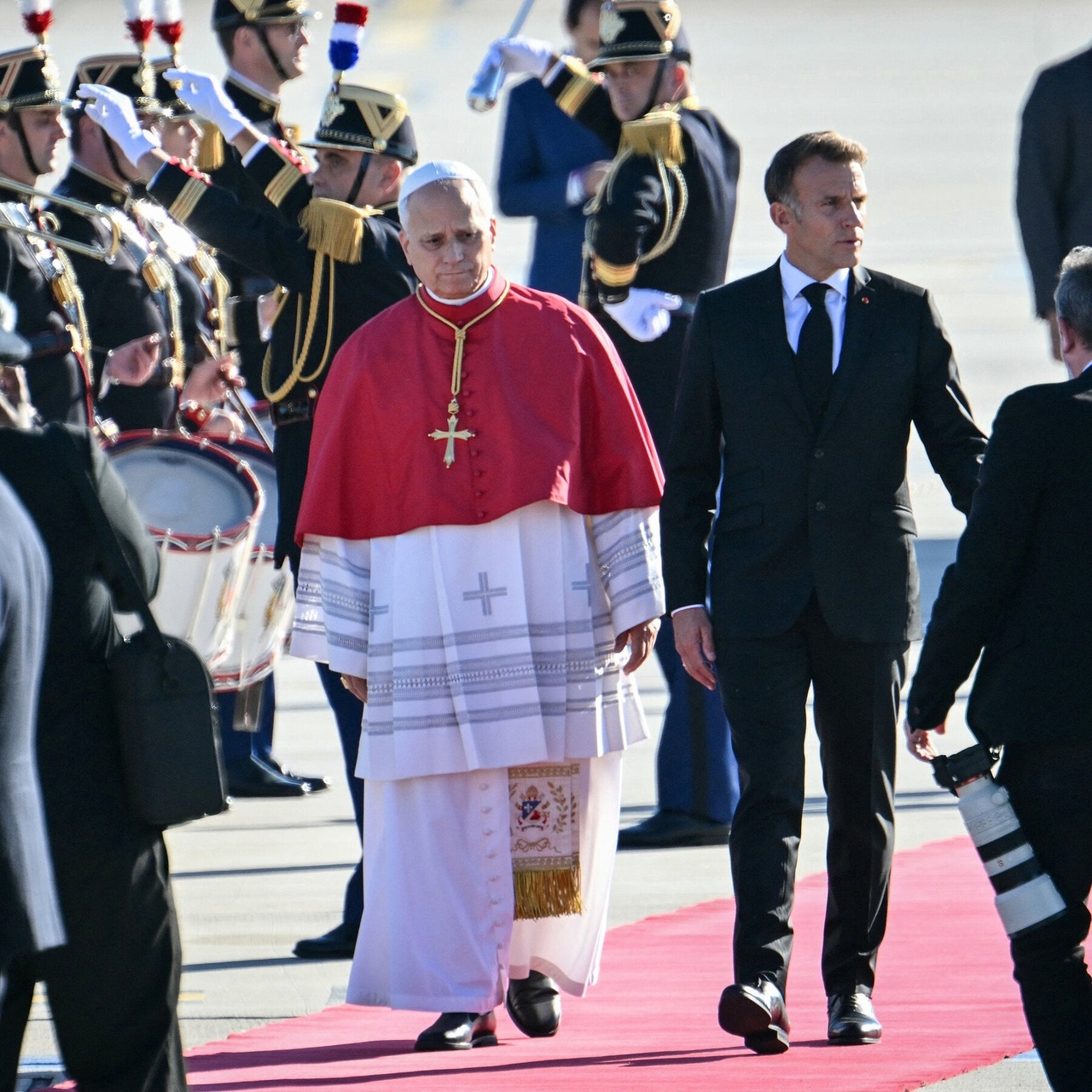 Leo XIV, Trying to Be Everyone’s Pope, Tours Secular France