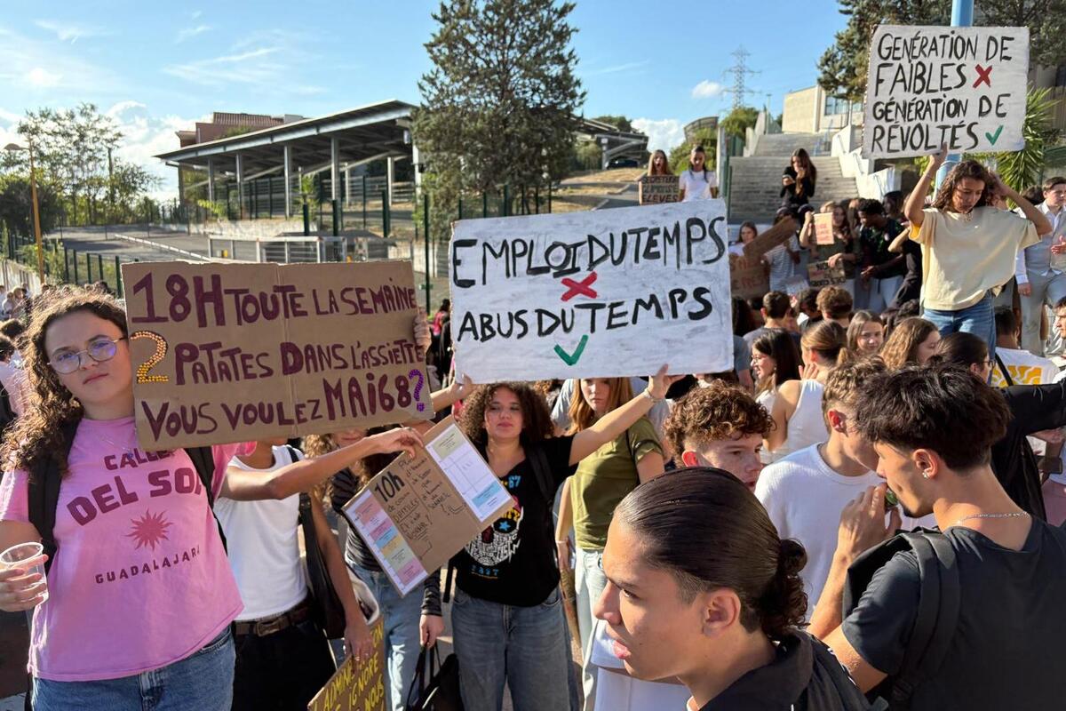 « Emplois du temps à trous, repas rationnés, mauvaise organisation » : pourquoi ce lycée de Grasse a été bloqué par des centaines d’élèves en colère ce vendredi