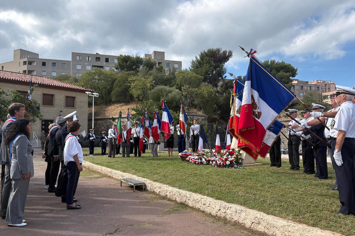 « Ils venaient de toute l’Algérie, beaucoup y laissèrent la vie » : Toulon rend hommage aux harkis