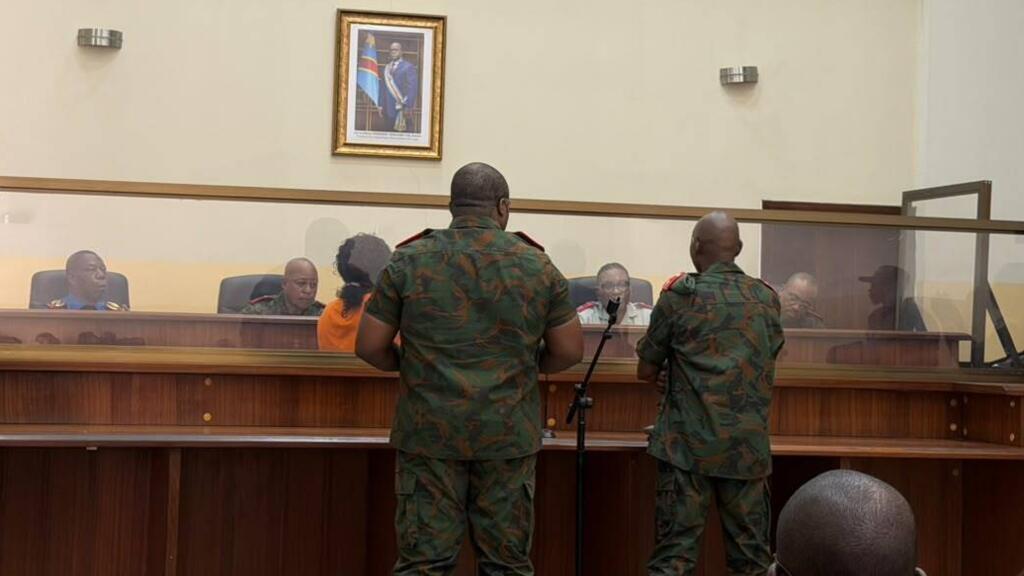 RDC: le procès de deux généraux sur la chute de la ville de Bukavu s’ouvre, l’audience suivante fixée au 9 octobre