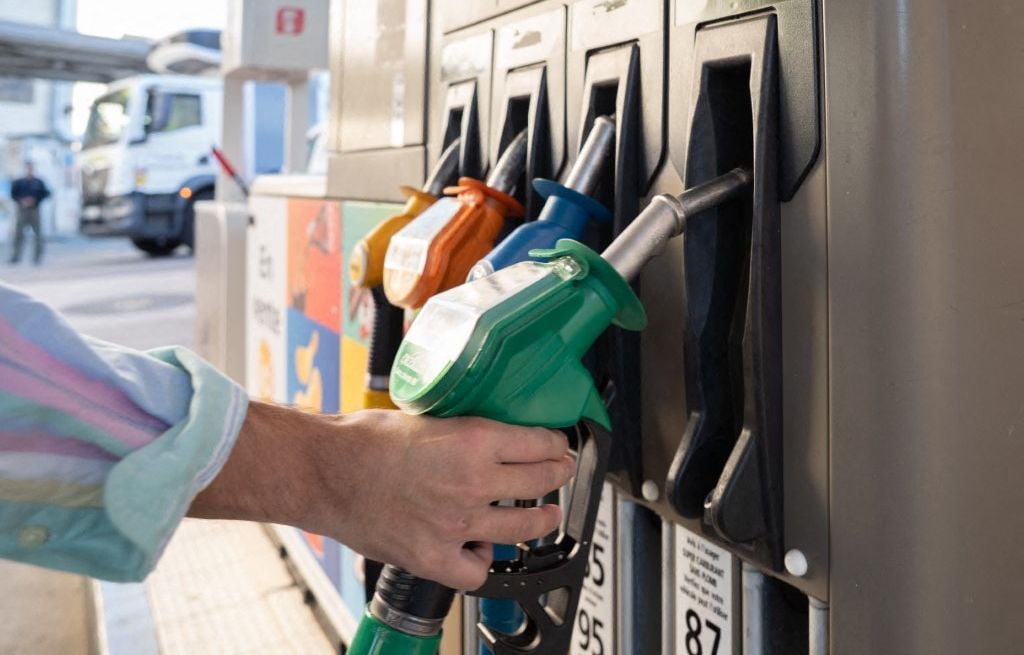 De l’eau dans le carburant ? Des centaines de plaintes de consommateurs en France ? Pas de panique