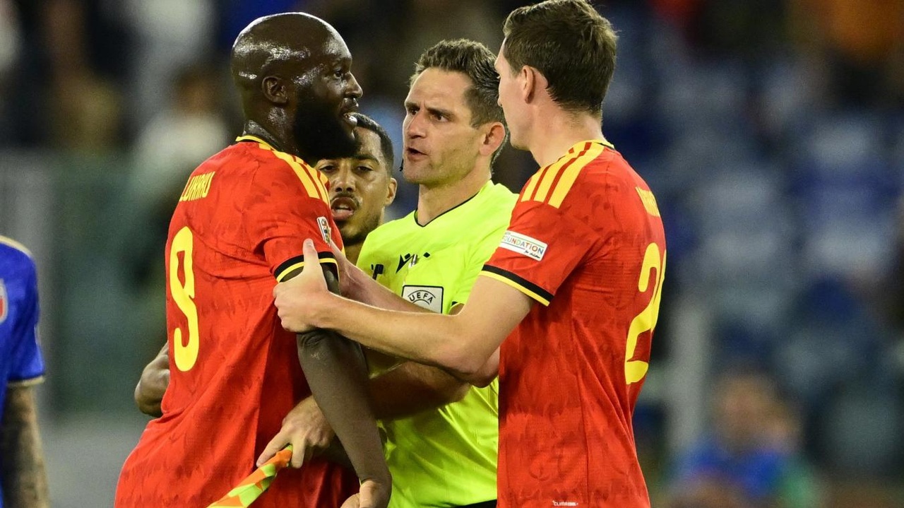 Grosse tension entre Romelu Lukaku et Gianluigi Donnarumma à la fin d’Italie-Belgique ! (vidéo)